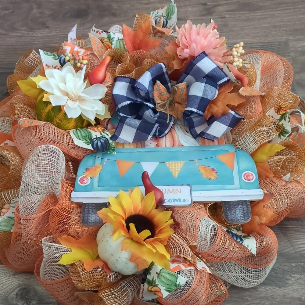 A Cute Autumn Welcome Wreath